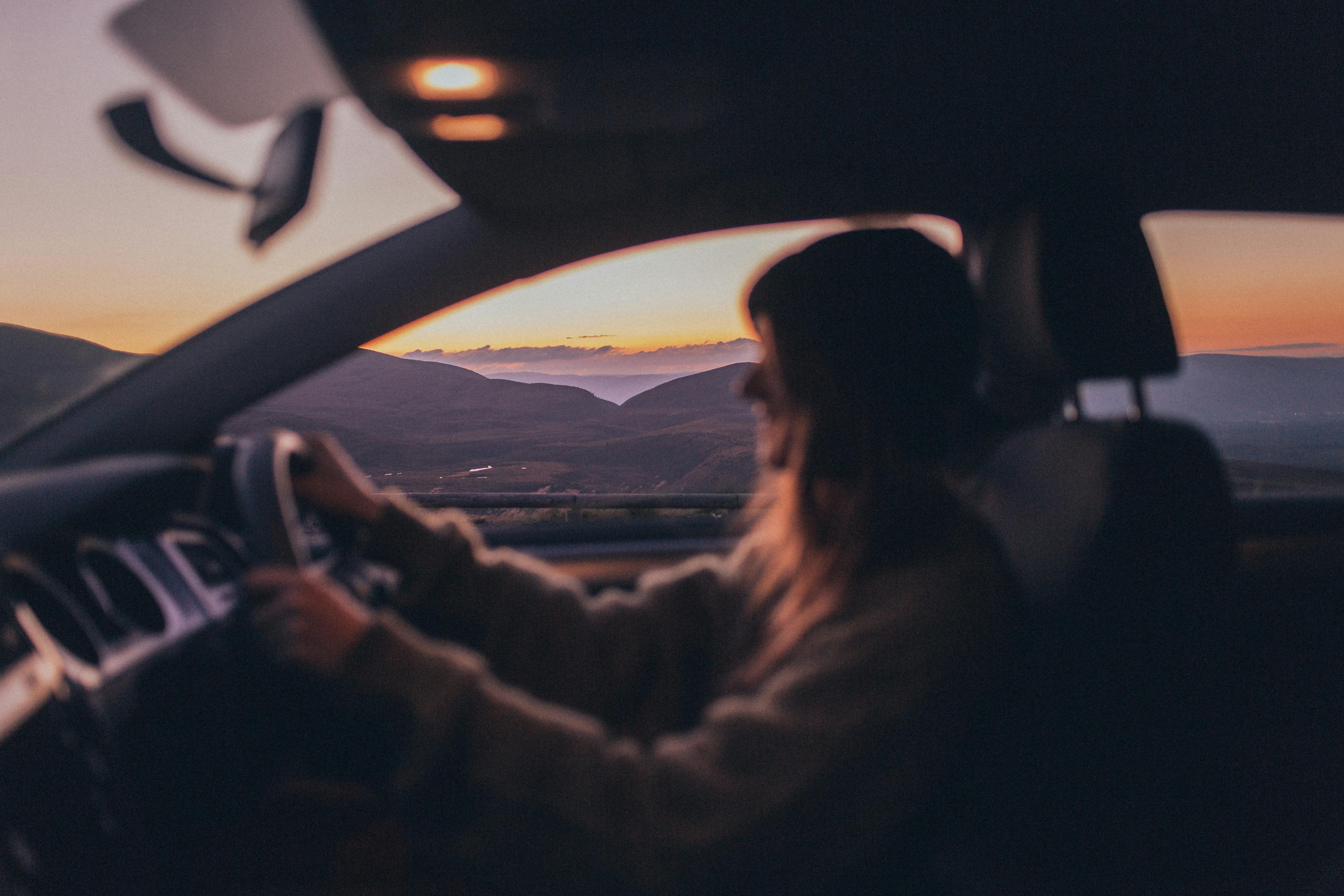 Mujer al Volante